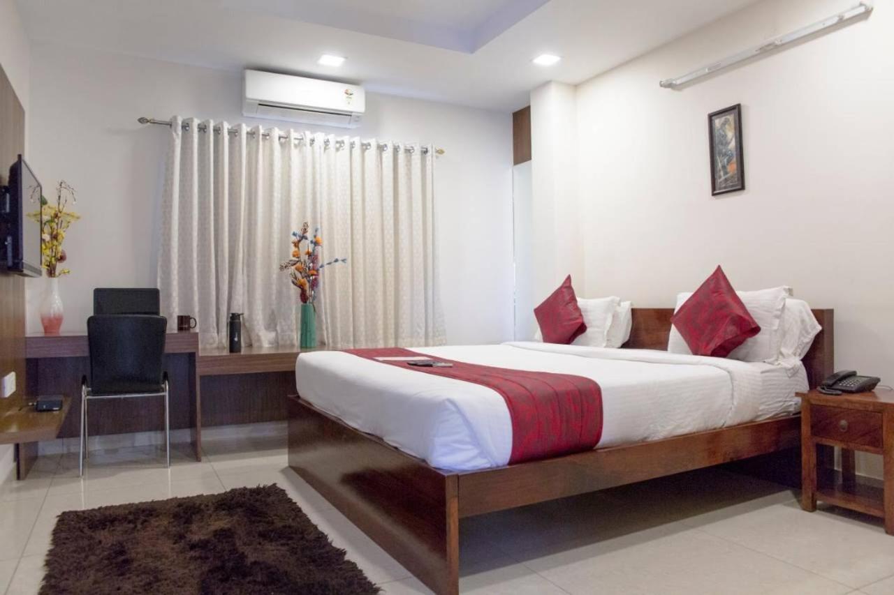 Aptly Premium Serviced Apartments - A Brand Unit Of Skyla - Lotus Pond Haydarabad Dış mekan fotoğraf